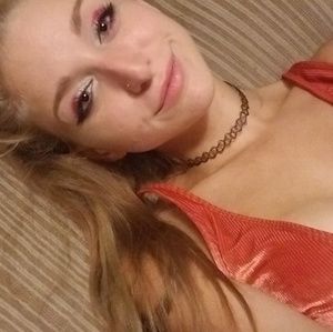 Meet your Posher, Kela